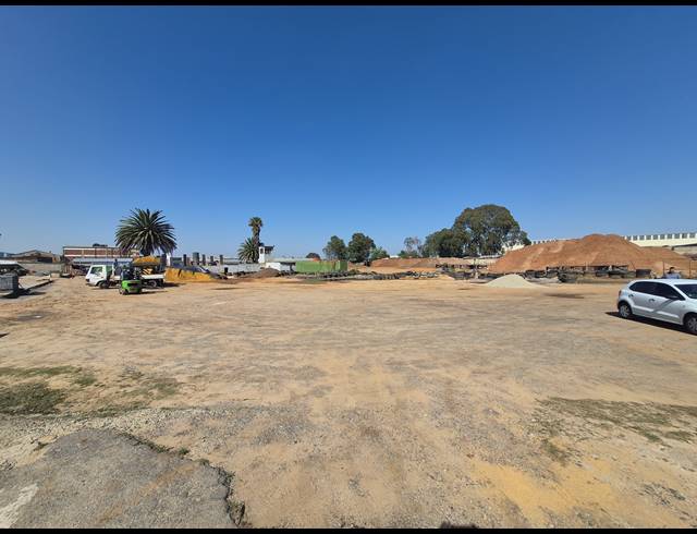 20,000M² INDUSTRIAL YARD TO LET IN WYCHWOOD